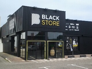 BLACK STORE