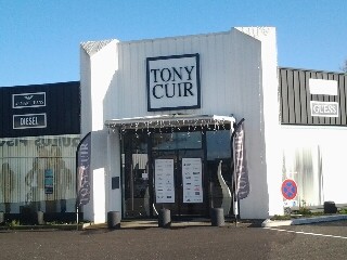 TONY CUIR